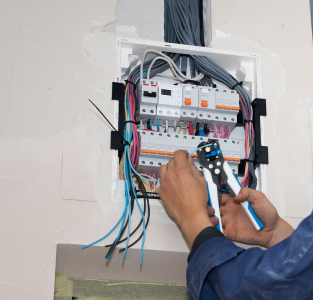 Biztosíték tábla szerelés