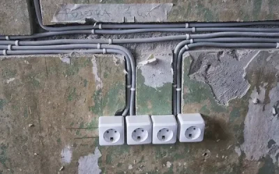 Biztonság és energiahatékonyság: így újul meg a panellakás villamos hálózata