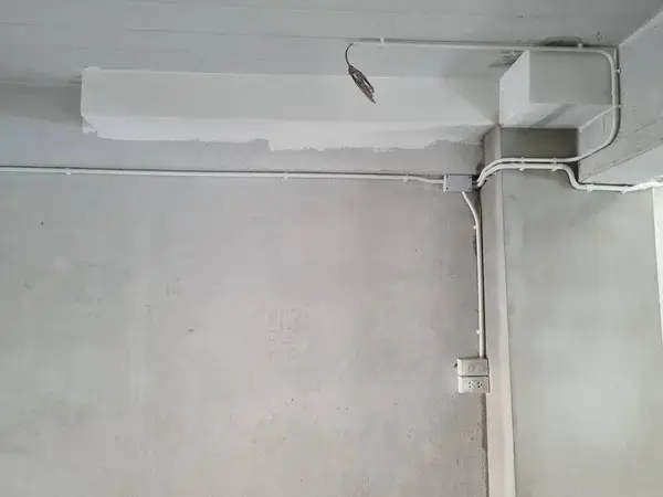 Villanyszerelés panelban